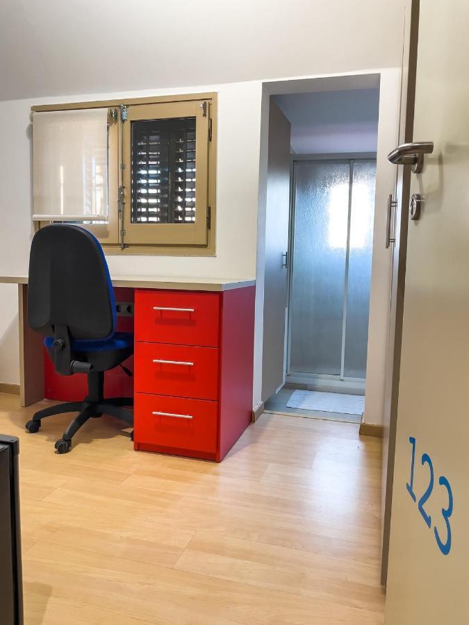 Leevin Student Barcelona Apartment Luaran gambar